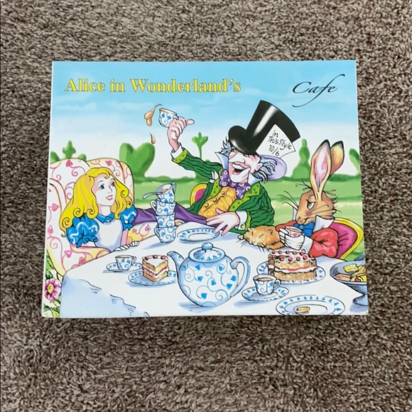 Cardew Design Other - New in Box. Alice in Wonderland Mug Set